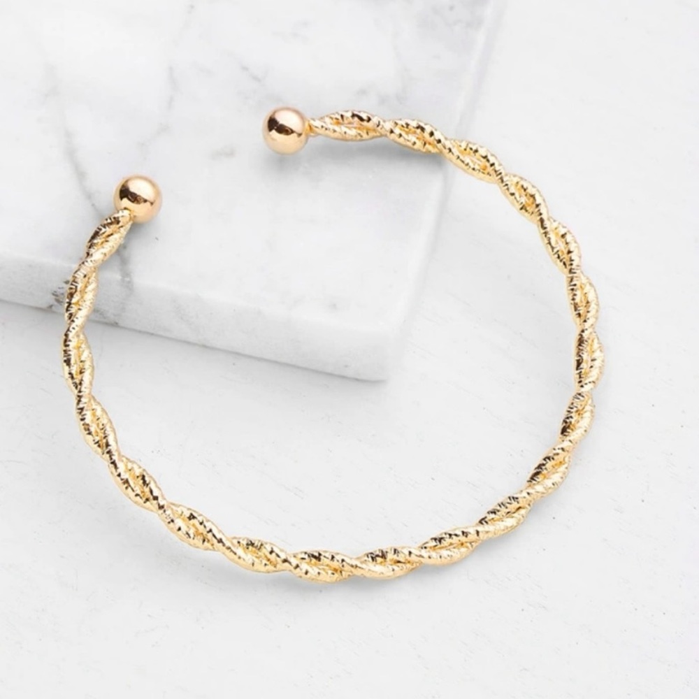 Gold Twist/ Rope Chain Cuff Bracelet